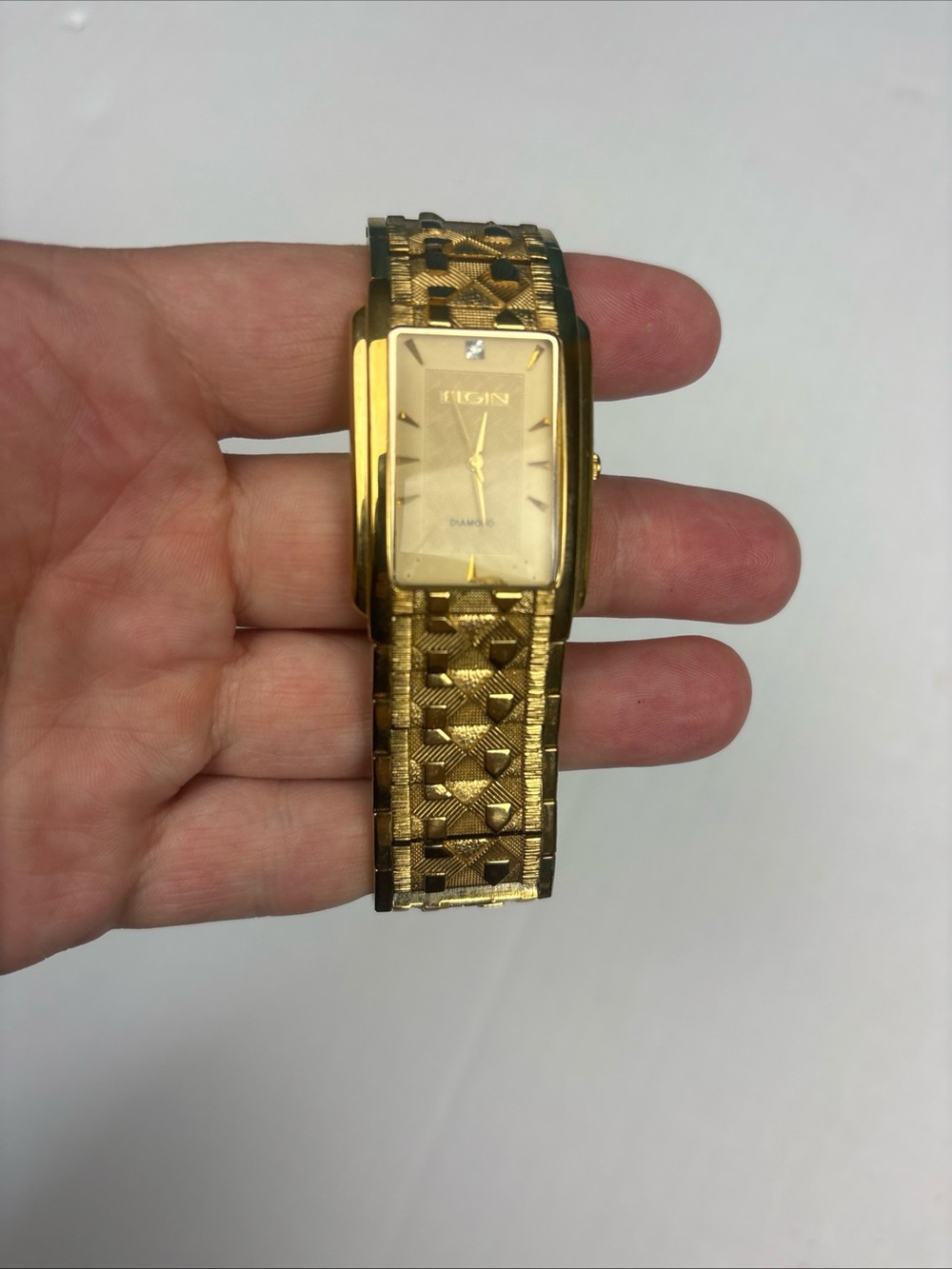 Vintage Elgin Dress Watch Gold Tone Nugget Rectangular Quartz FG286NB Stainless